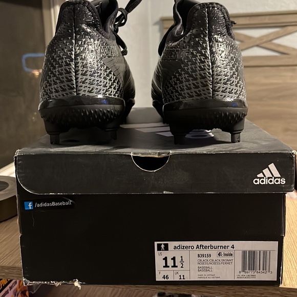 Brand new never worn also taking offers.